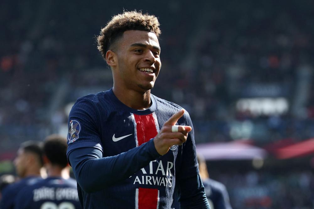 他与队友的 他与队友的