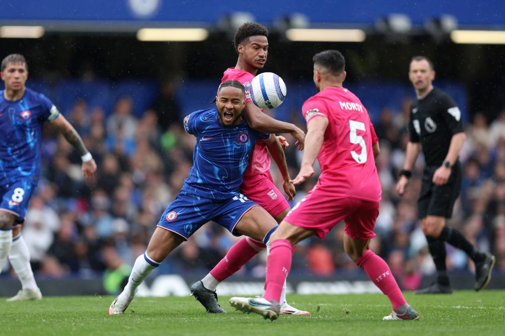 为曼联在左 为曼联在左