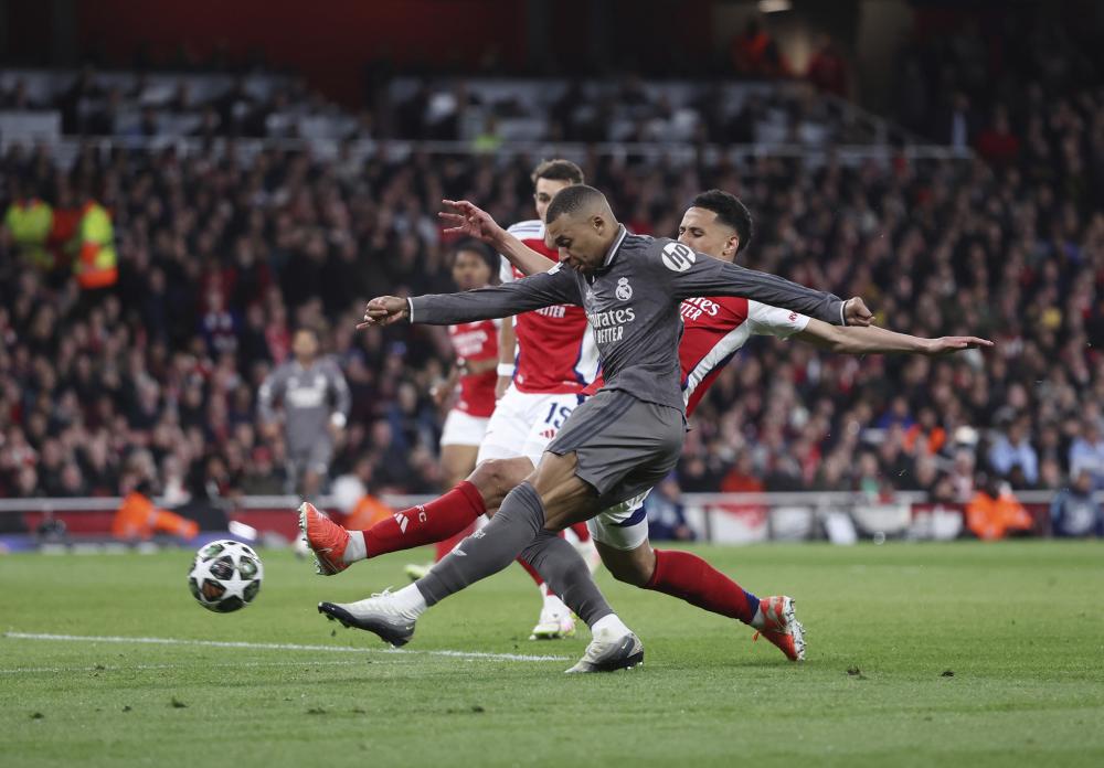 战术和更紧 战术和更紧